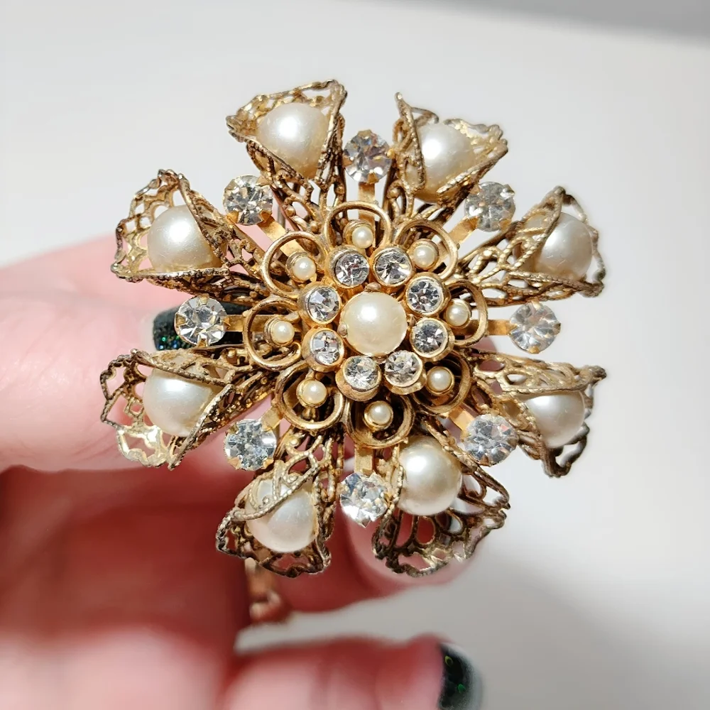 Vintage Barclay Fine Filigree Cone Petal Glass Rhinestone Faux Pearl Brooch Pin